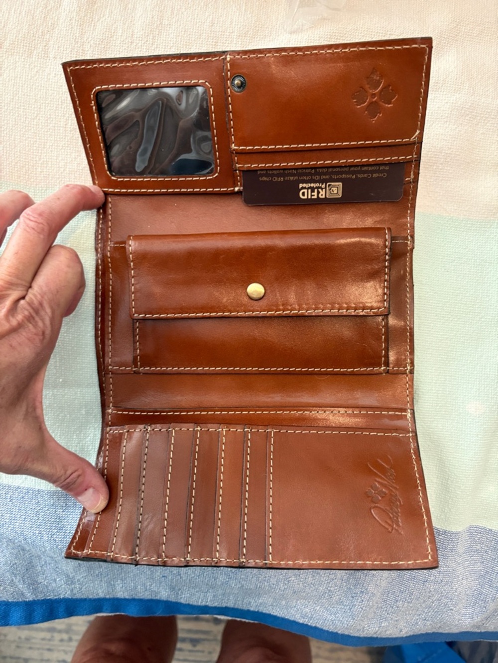 Patricia Nash Brown Tri fold RFID Leather Wallet. NWOT - Picture 3 of 13